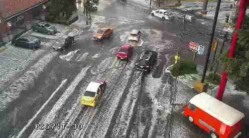 Videos: Fuerte granizada atópica en Metepec, deja daños y afectaciones